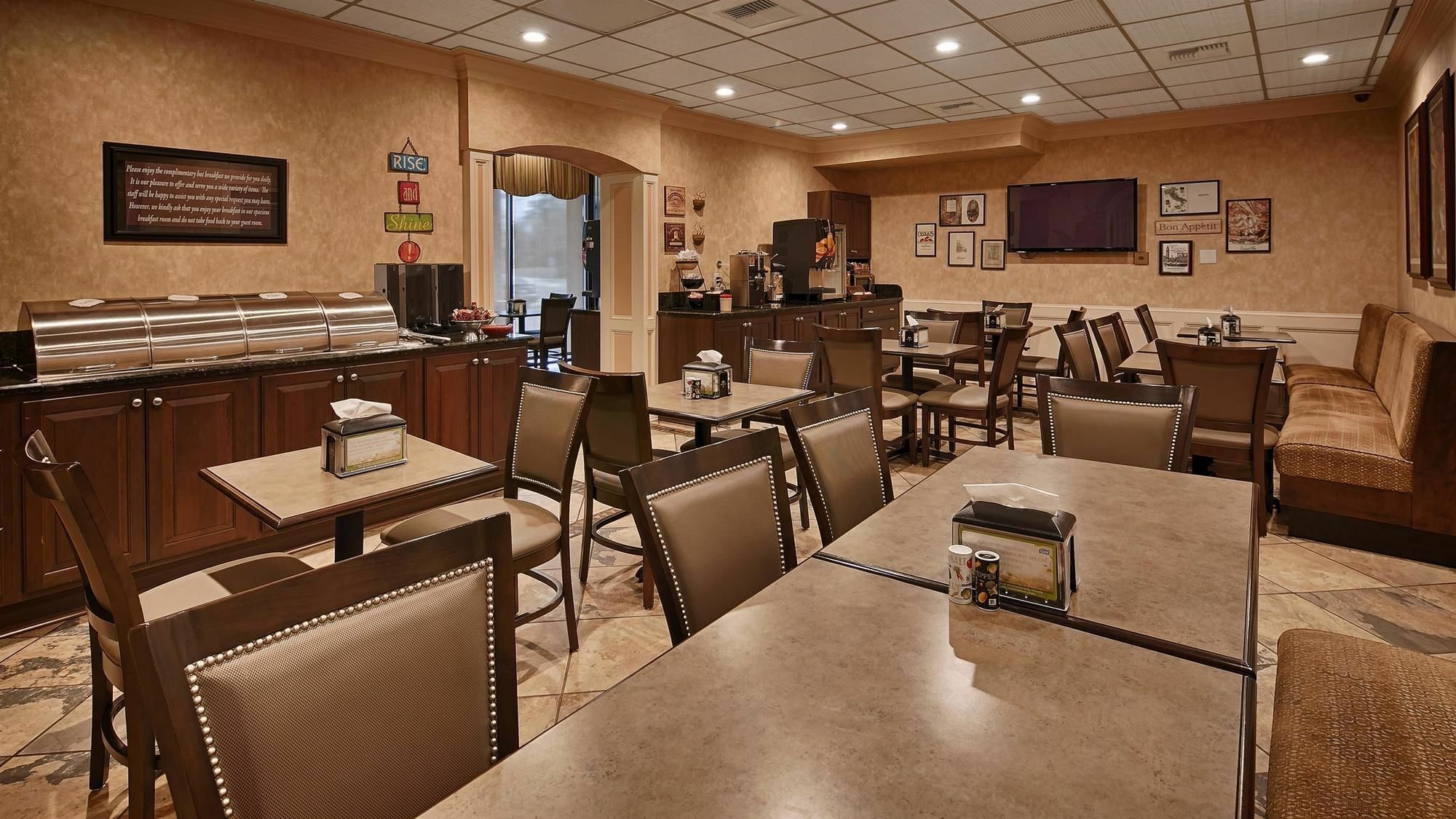 Best Western Plus Westbank Харви Экстерьер фото